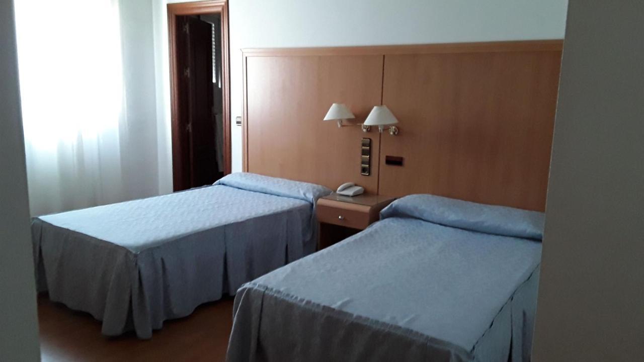 Hotel Lindaraja Peligros Buitenkant foto